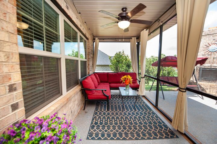 Property Photo:  328 E Story Bush Lane  SC 29349 