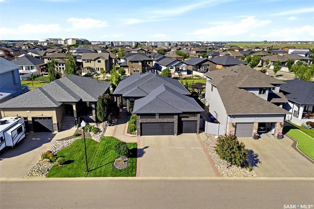 Property Photo: 4410 Sage Crescent E SK S4V 3H7