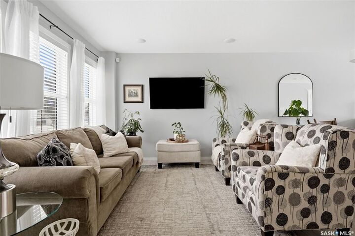 Property Photo: 5477 Cade Street E SK S4V 3N9