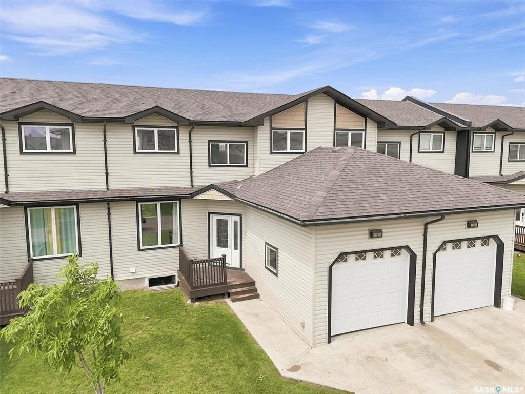 Property Photo: 118 Hampton Circle 6 SK S7R 0C9