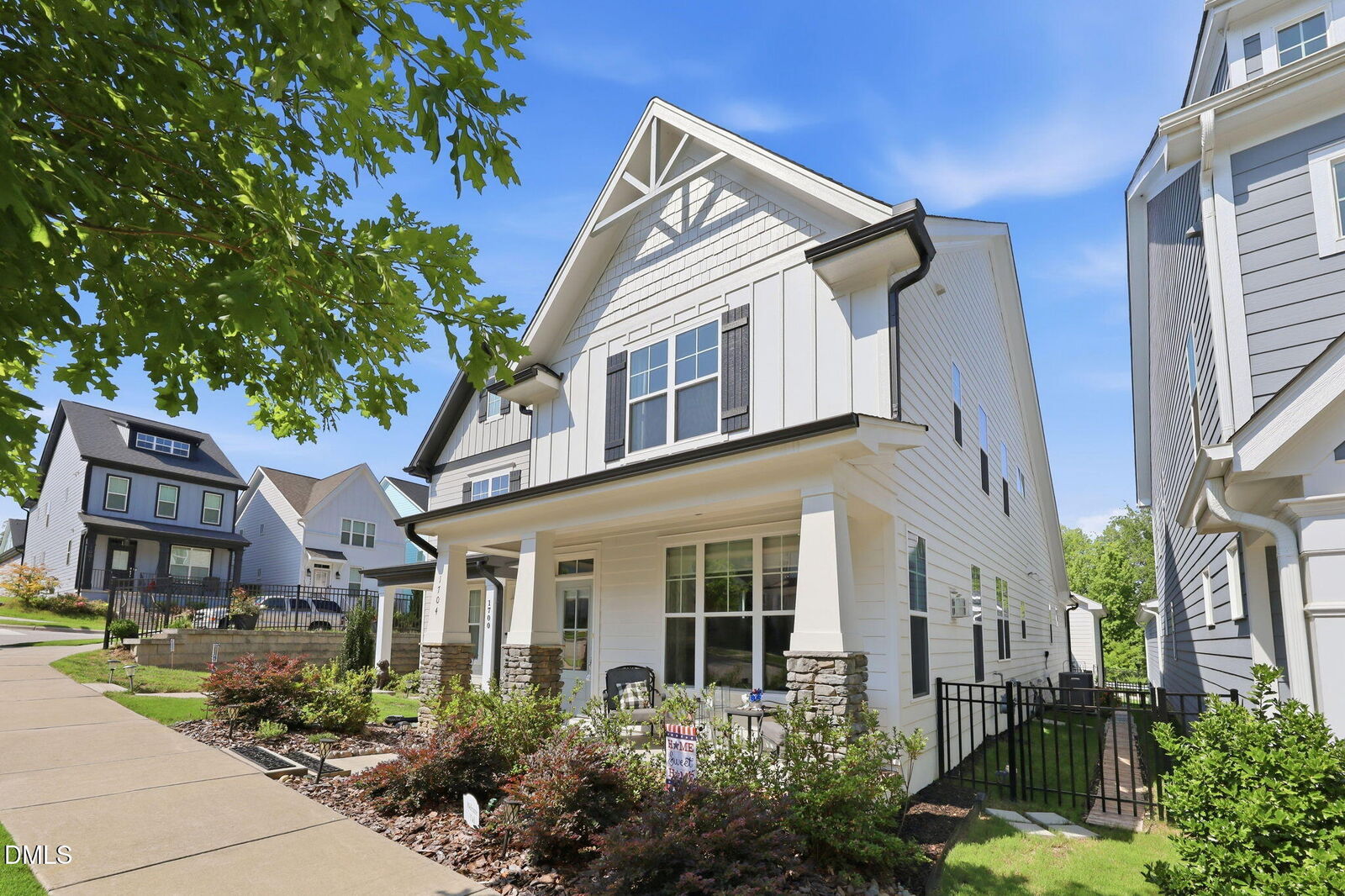 Property Photo:  1704 Glazebrook Drive  NC 27587 
