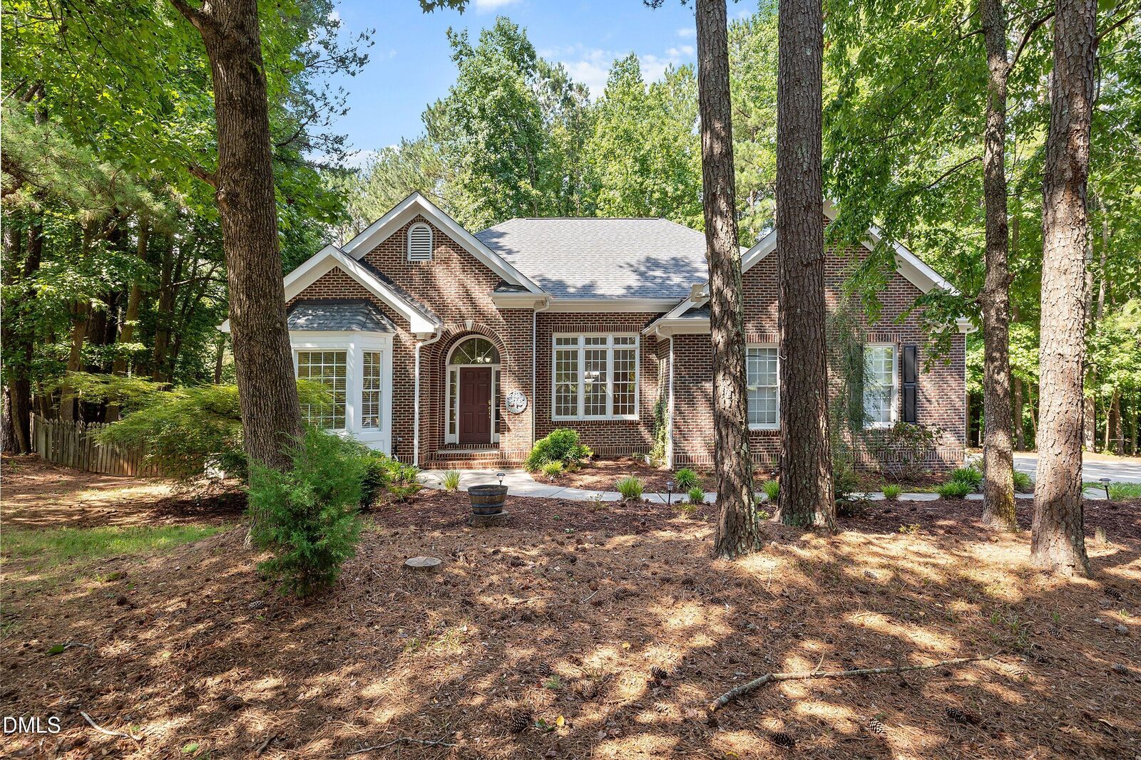 Property Photo: 2101 Chicora Wood Drive NC 27606