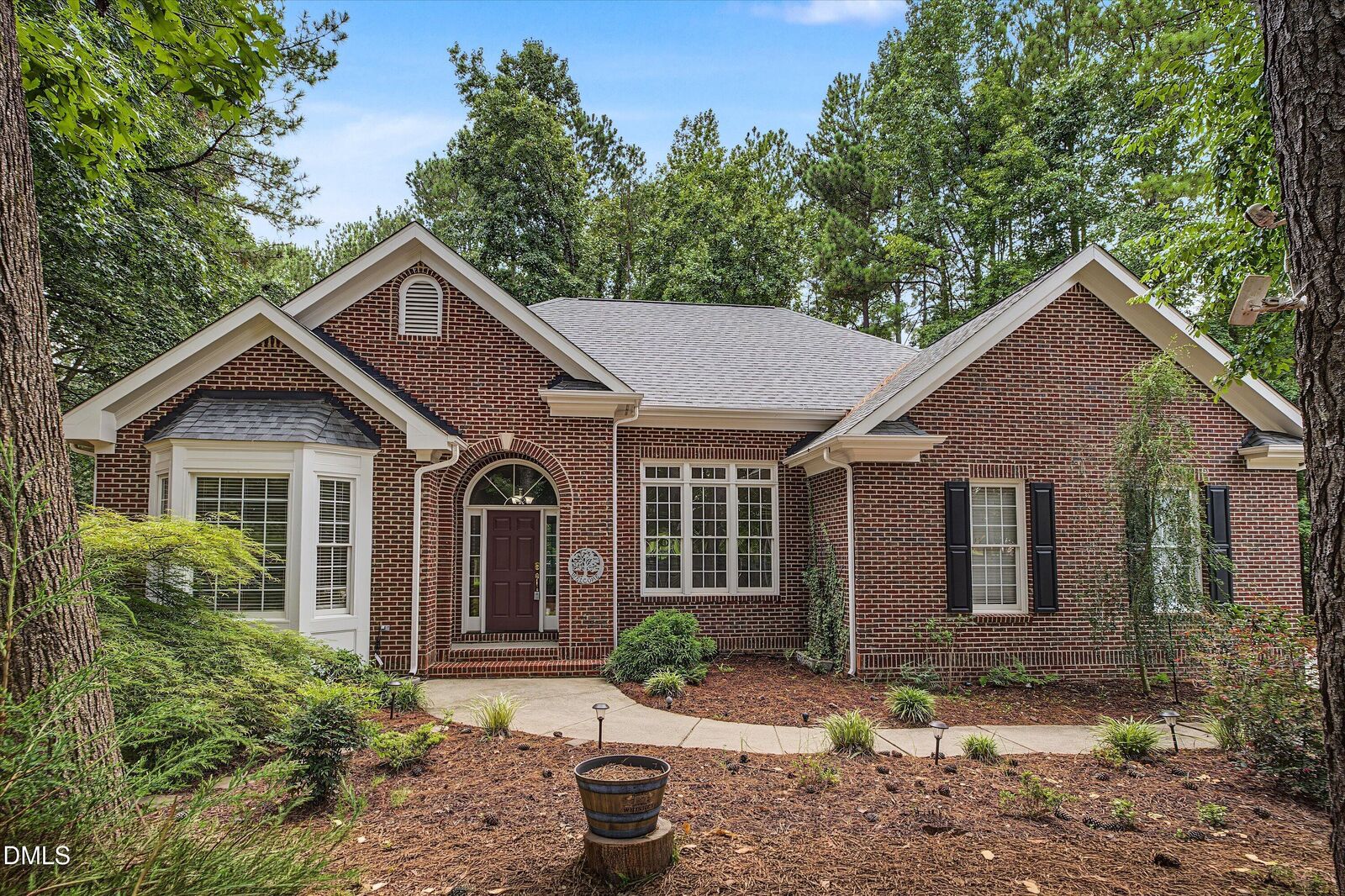 Property Photo: 2101 Chicora Wood Drive NC 27606