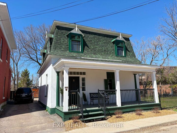 Property Photo:  128 Renfrew Avenue E  ON K7V 2W9 