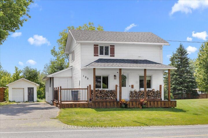 Property Photo:  122 De L'Eglise Street S  ON K0B 1N0 
