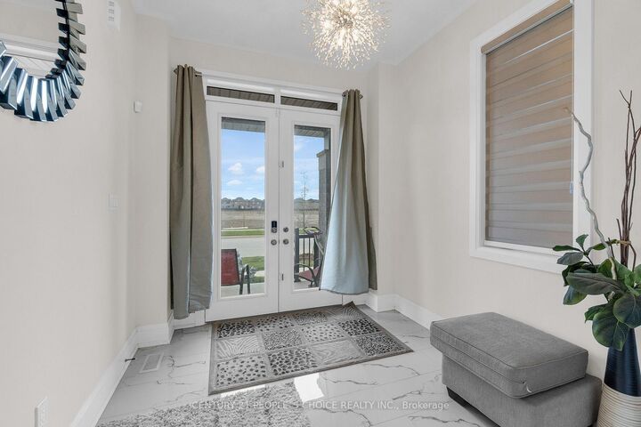 Property Photo: 10 Tweedhill Avenue ON L7C 4K5