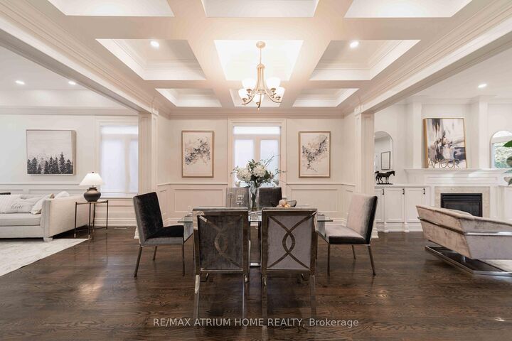 Property Photo: 116 Church Avenue ON M2N 4G2