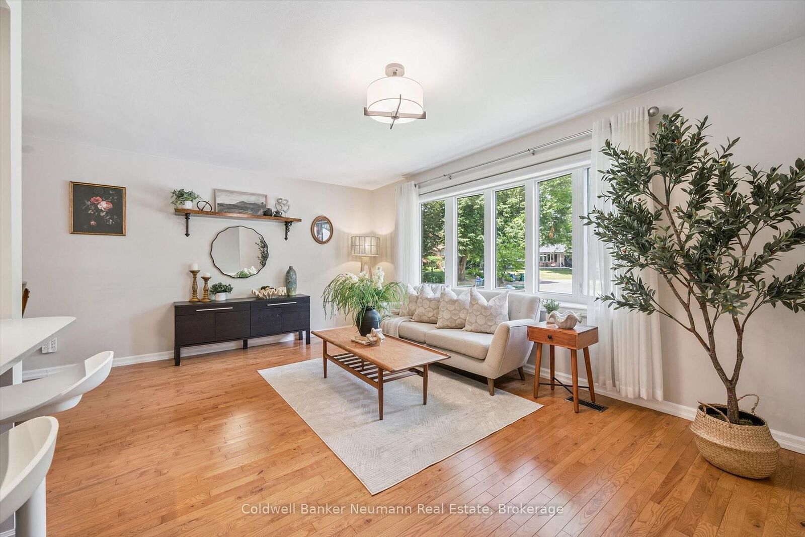 Property Photo:  175 Woodville Place  ON N2L 4W8 