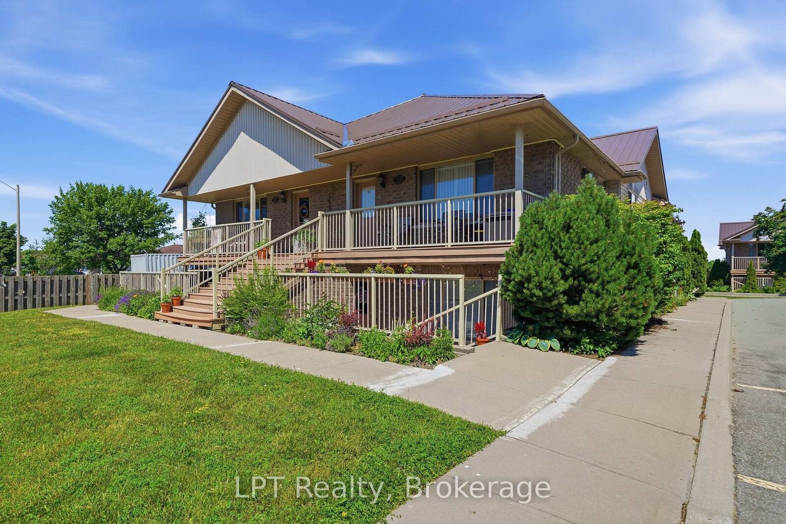 Property Photo: 37 Lake Breeze Court 5A ON K0K 3L0