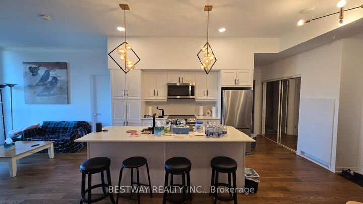 7711 Green Vista Gate 911 — photo 1