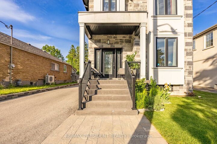Property Photo:  3 Highvale Road  ON M1L 3R2 