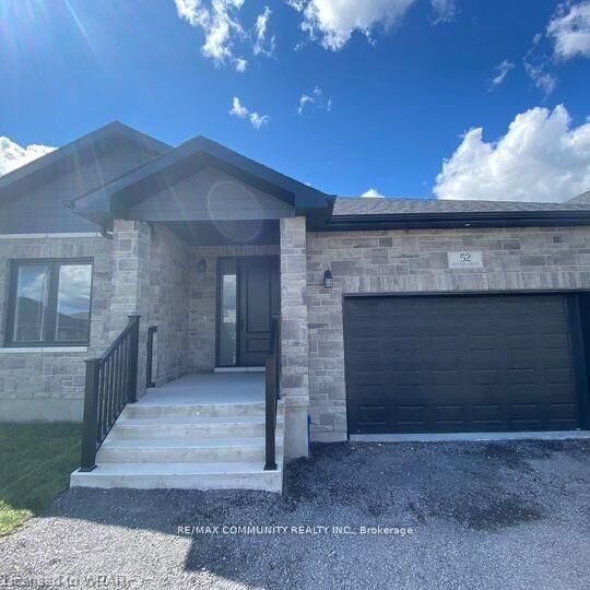 Property Photo:  52 Potter Drive  ON K0H 2H0 