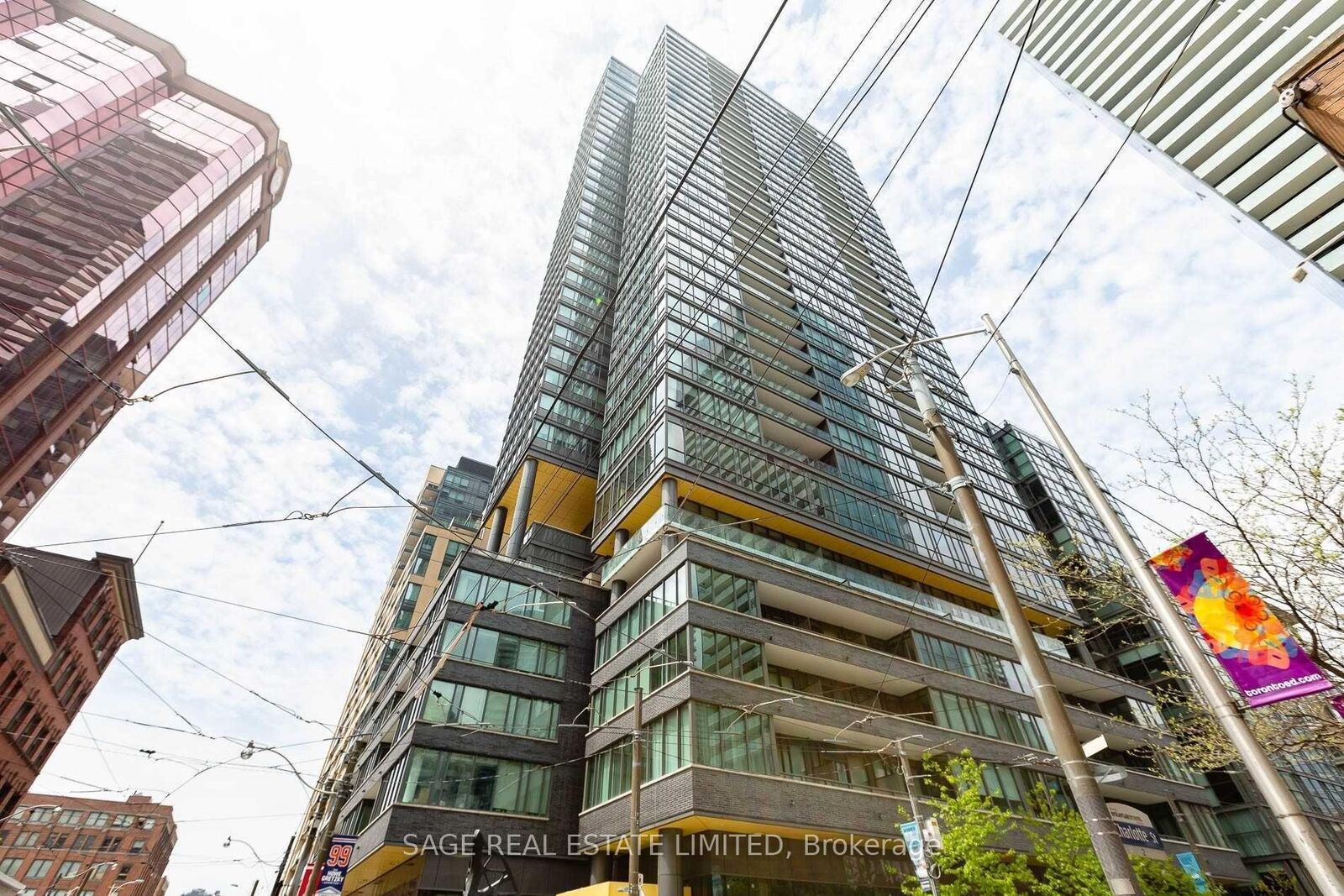 Property Photo:  8 Charlotte Street 902  ON M5V 0K4 