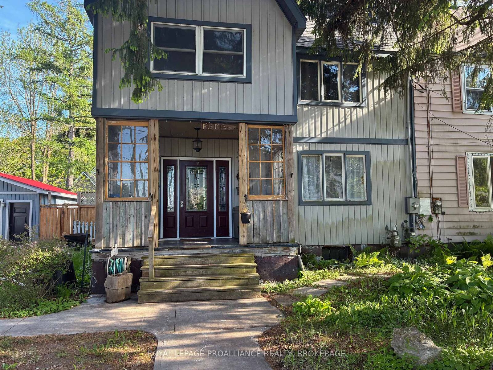 Property Photo:  255 First Street  ON K7G 2J3 
