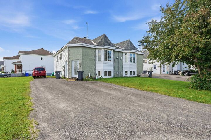 Property Photo: 550-552 Mario Street ON K6A 3V3