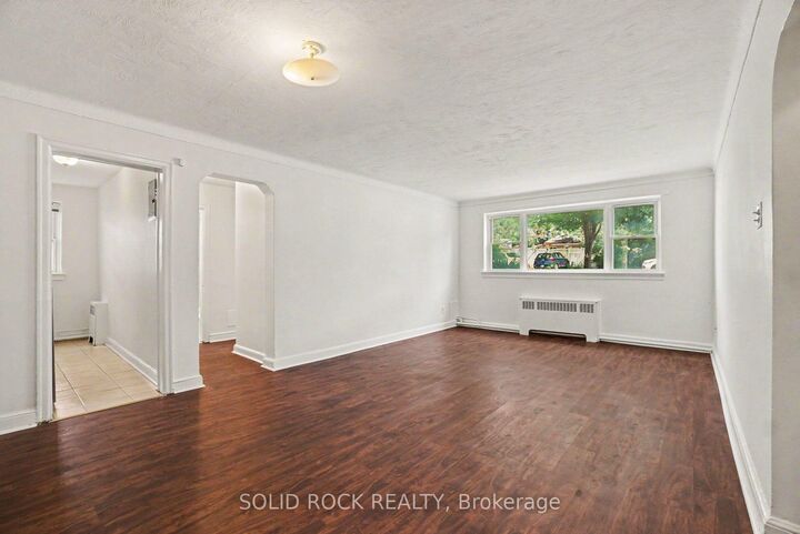 Property Photo:  726 Edison Avenue 2  ON K2A 1W1 