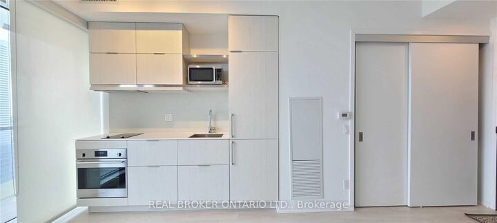 Property Photo:  197 Yonge Street 1608  ON M5B 0C1 