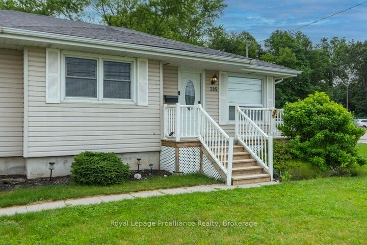 Property Photo:  395 Sidney Street  ON K8V 6N6 
