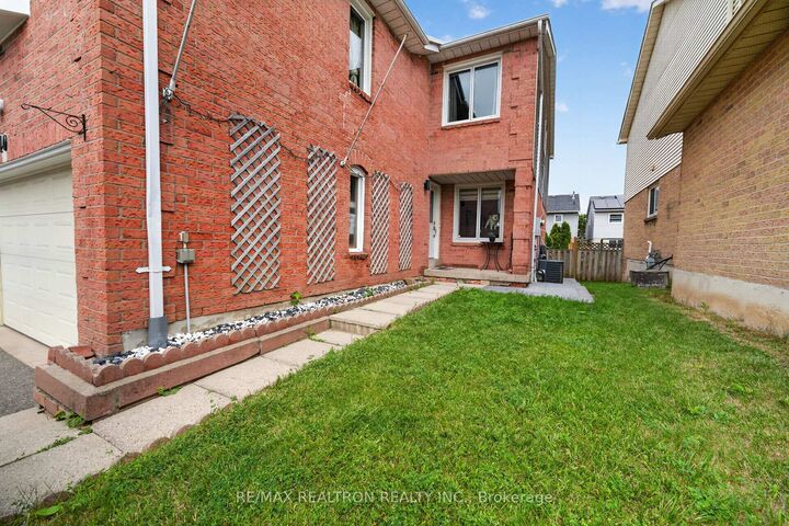 Property Photo:  40 Carr Drive  ON L1T 3E3 