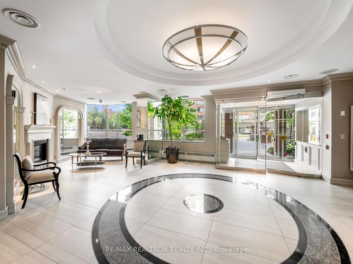 Property Photo:  265 Ridley Boulevard 309  ON M5M 4N8 