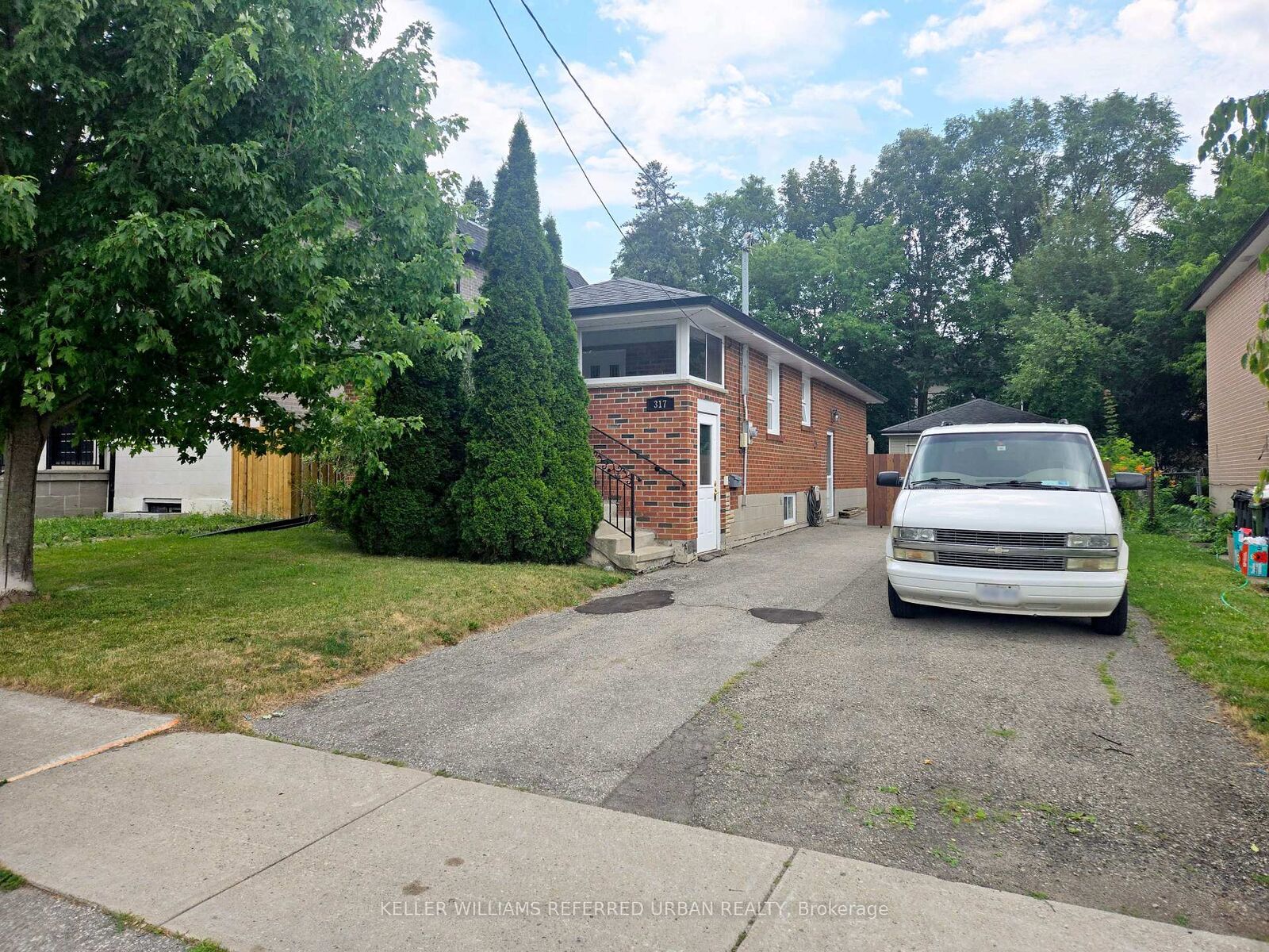 Property Photo:  317 Patricia Avenue  ON M2R 2M6 