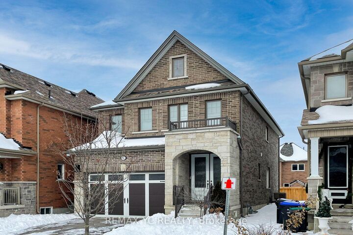 Property Photo:  56 Walker Boulevard  ON L9R 0N3 