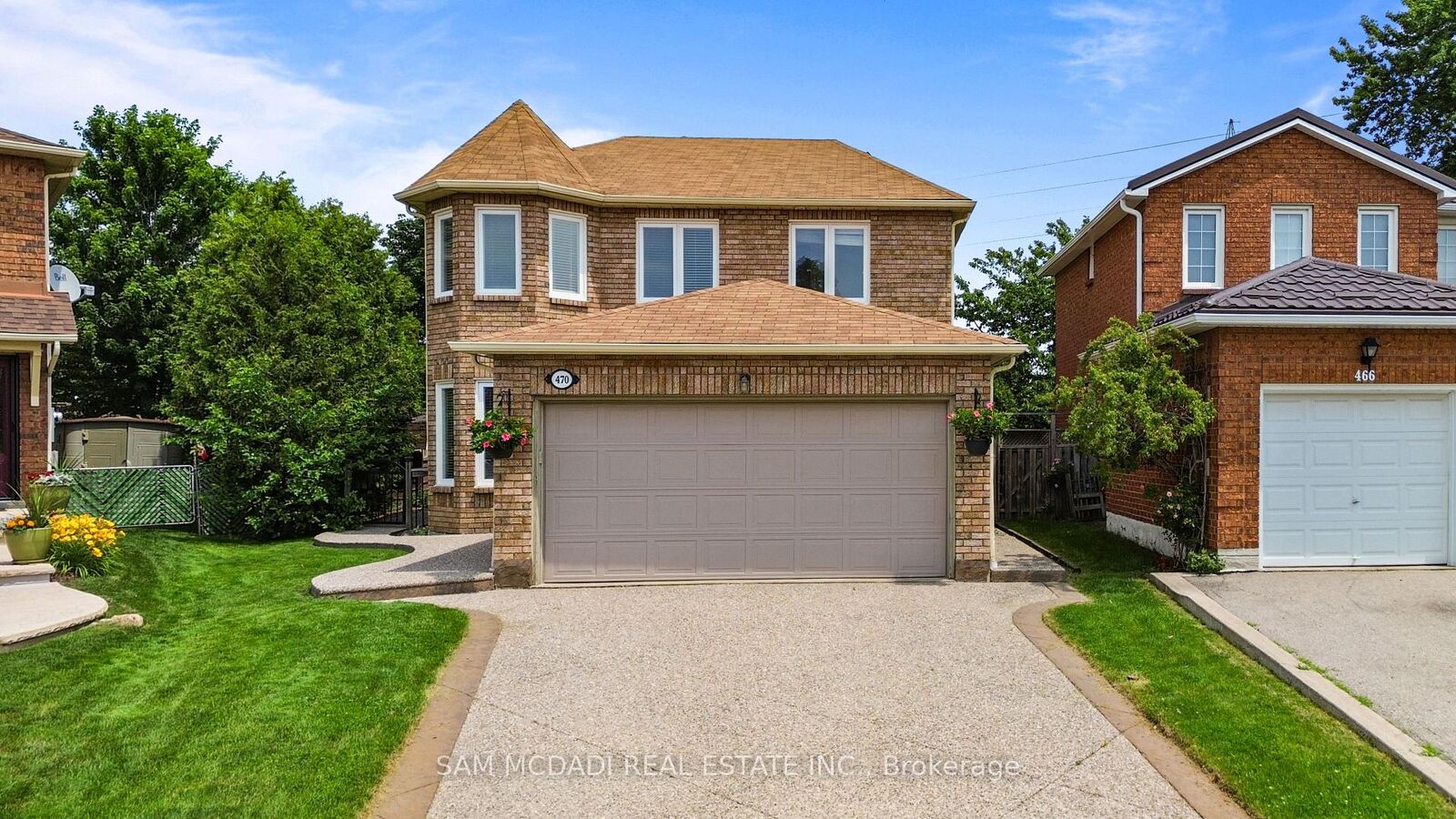 Property Photo: 470 Aberfoyle Court ON L4Z 2J5