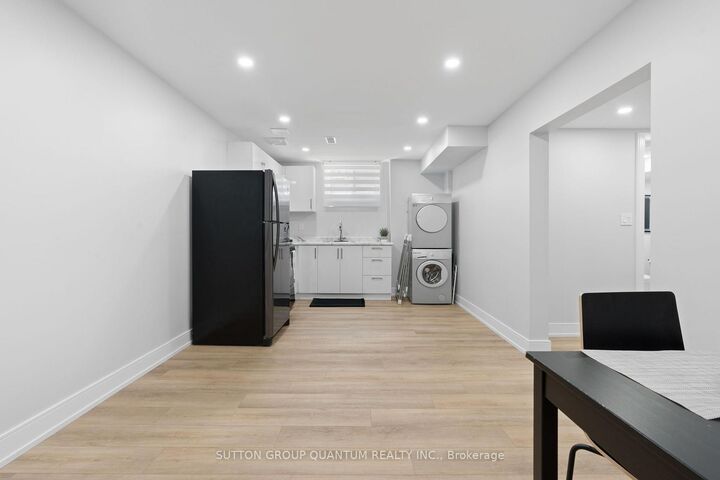 Property Photo:  17 Clearview Drive #Basement  ON L8K 4Y4 