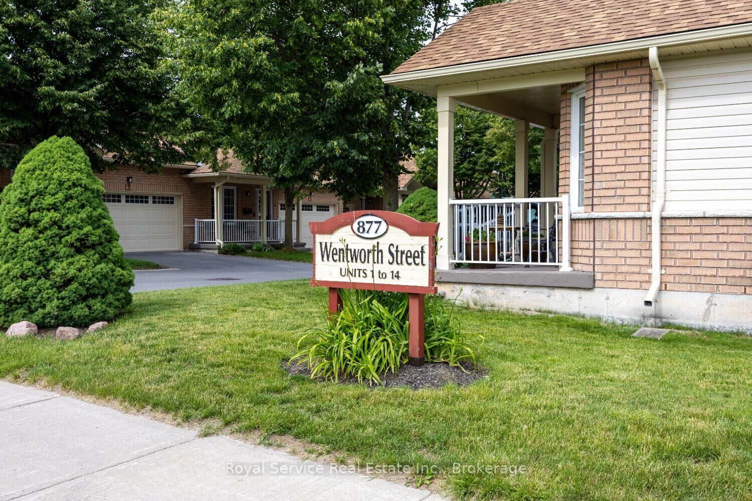 Property Photo: 877 Wentworth Street 6 ON K9J 8R7