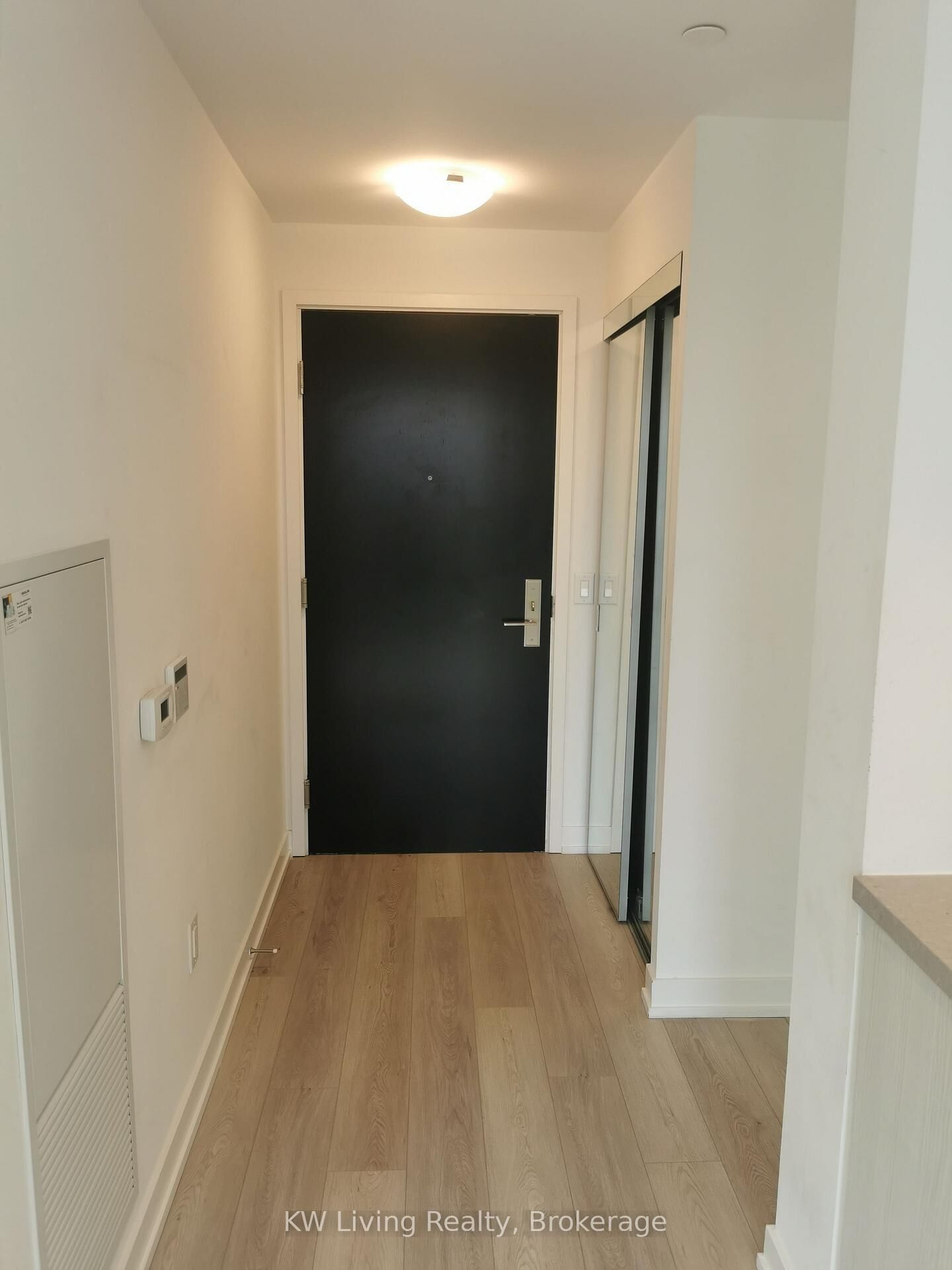 Property Photo:  158 Front Street E 821  ON M5A 0K9 