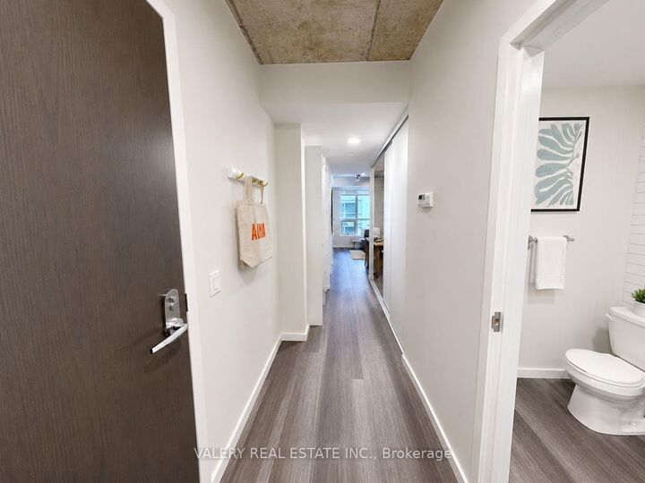 Property Photo: 256 Rideau Street R1002 ON K1N 5Y3
