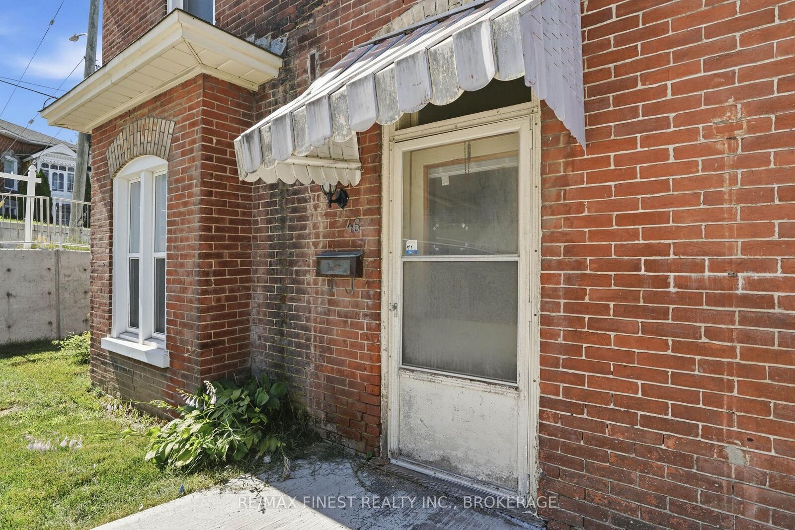 Property Photo: 46 Catharine Street ON K8P 1L5