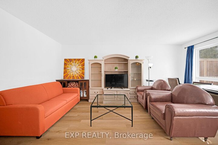 Property Photo:  2080 Ogilvie Road 11K  ON K1J 7N8 