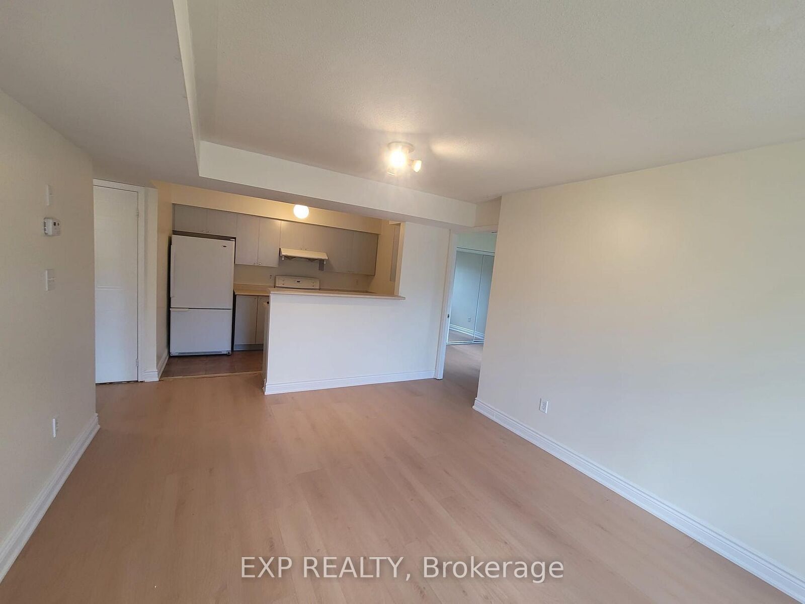 Property Photo: 4620 Guildwood Way 51 ON L5R 4H5