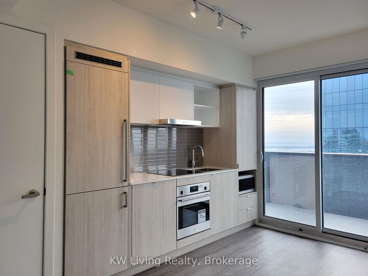 Property Photo: 138 Downes Street 3610 ON M5E 0E4