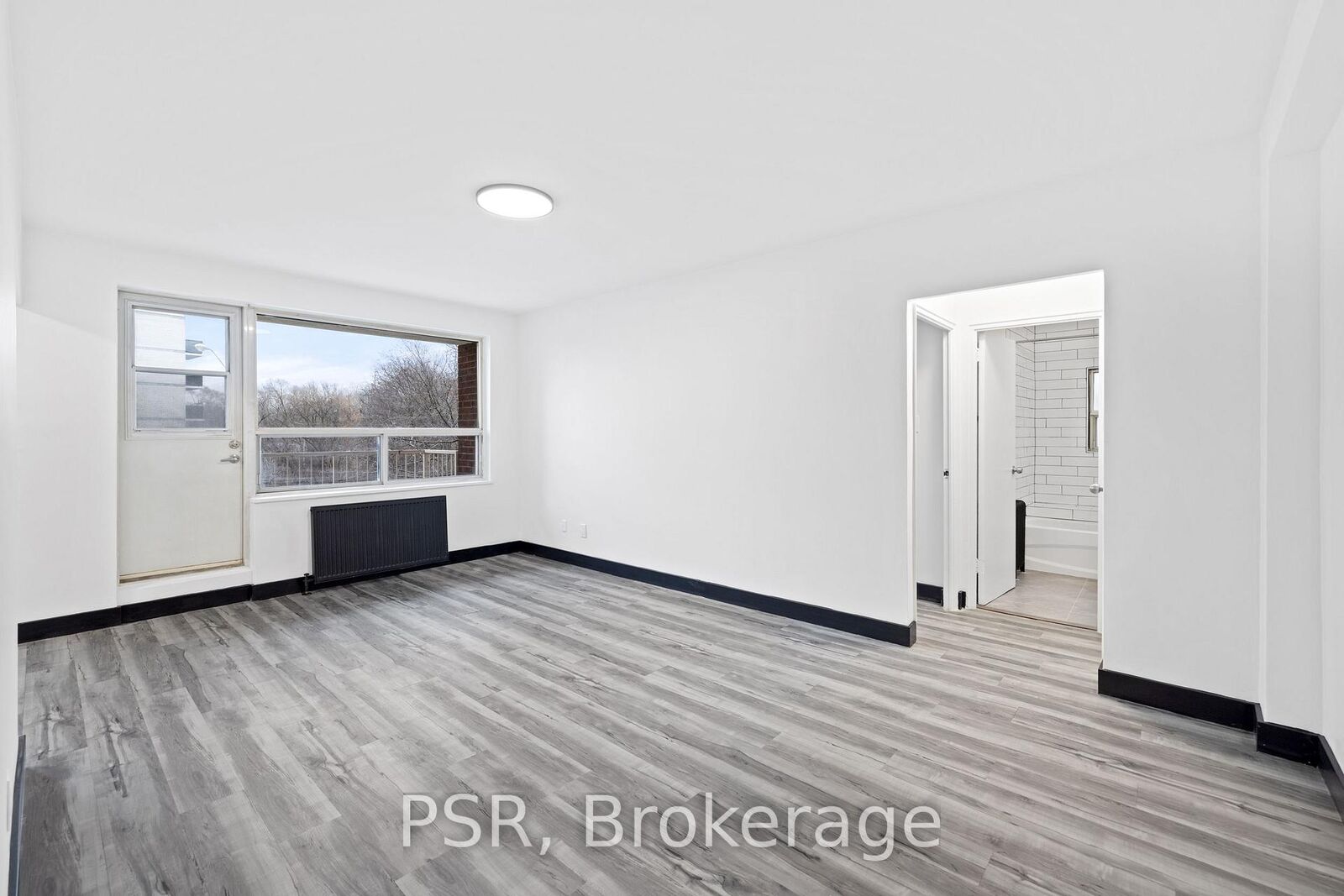 Property Photo:  600 Eglinton Avenue W 209  ON M5N 1C1 