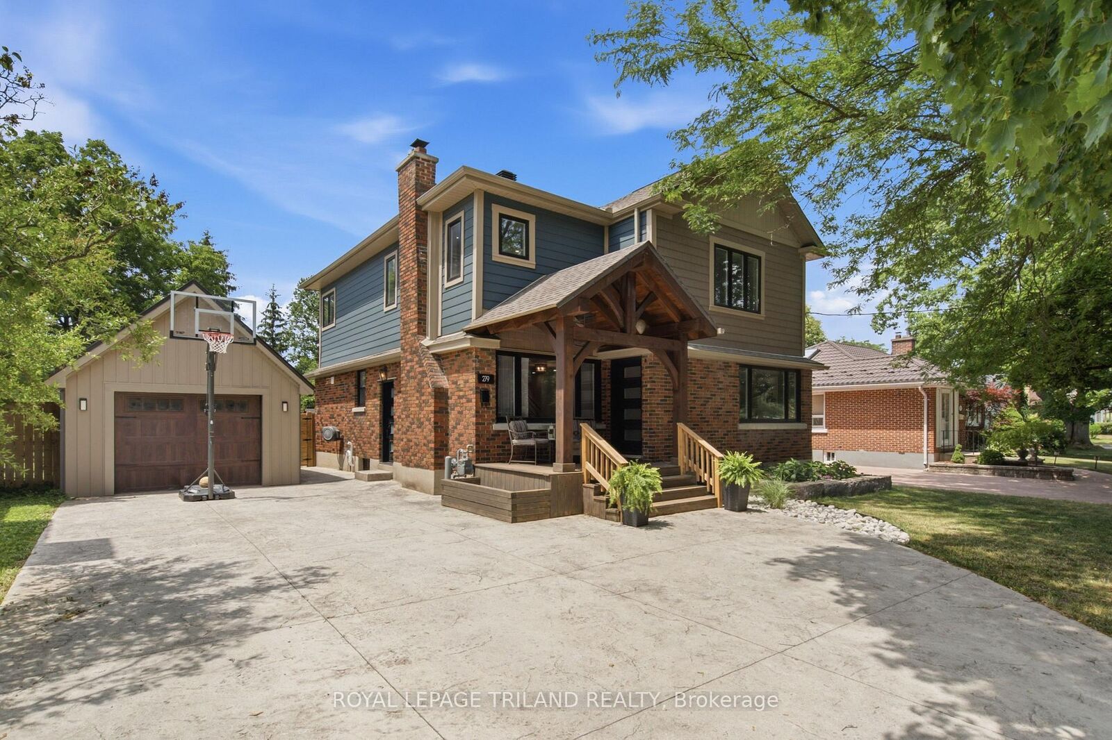Property Photo: 279 Stephen Street ON N6K 2M9