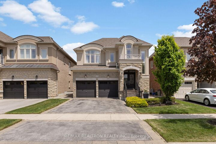 Property Photo: 55 Headwind Boulevard ON L4H 3R9