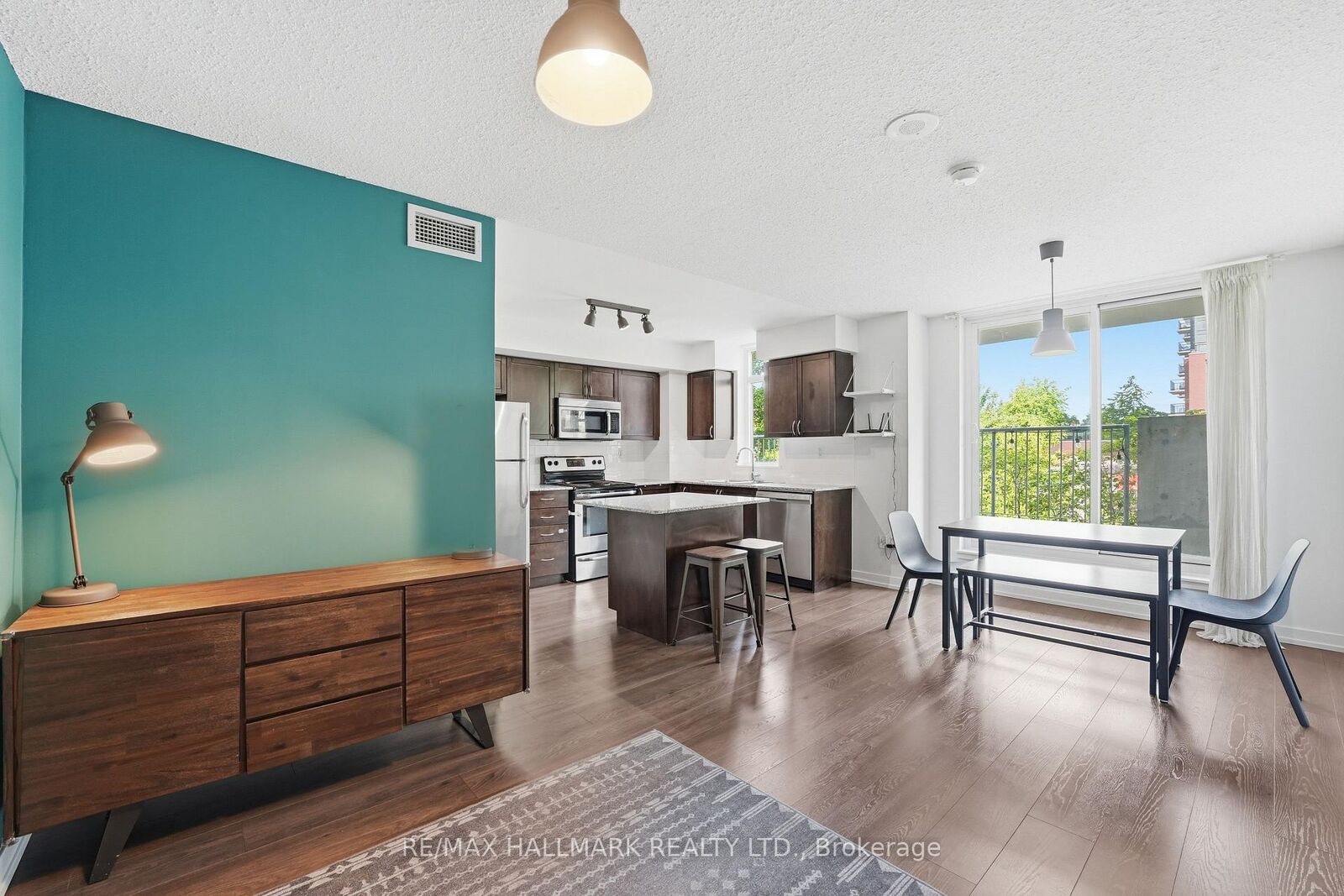 Property Photo:  816 Lansdowne Avenue 118  ON M6H 4K6 