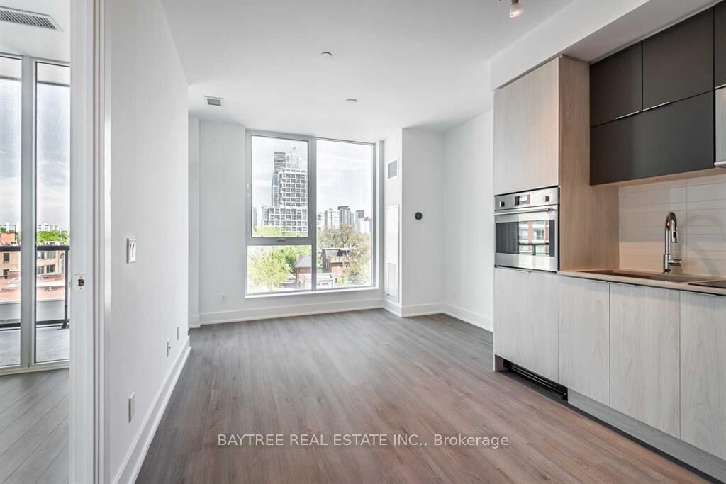 Property Photo: 1 Belsize Drive 522 ON M4S 0B9