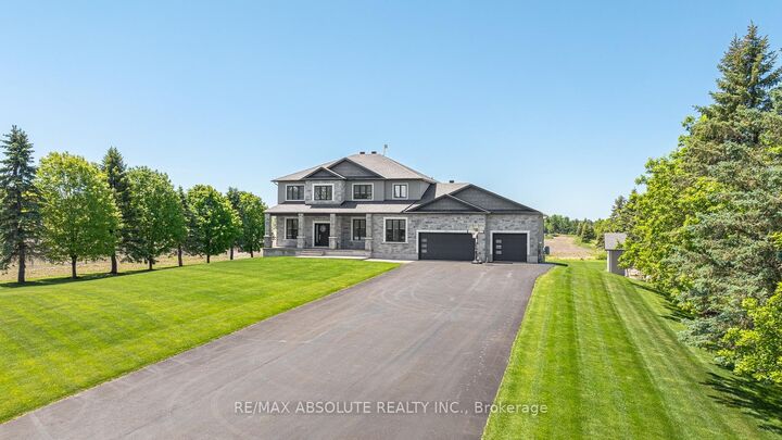Property Photo: 3194 Steeple Hill Crescent ON K1A 2Z0