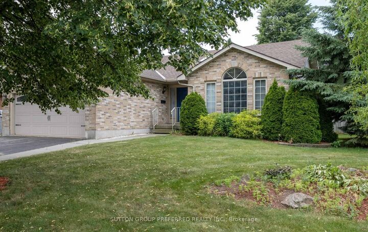 Property Photo: 254 Kettle Creek Drive ON N0L 1B0