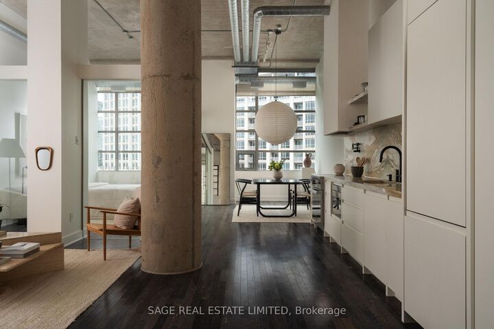 Property Photo: 637 Lake Shore Boulevard W 318 ON M5V 3J6
