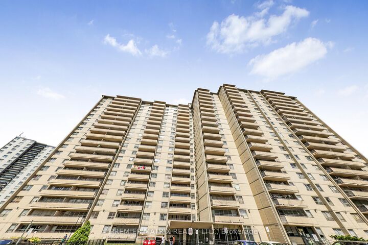 Property Photo: 65 Thorncliffe Park Drive 608 ON M4H 1L2
