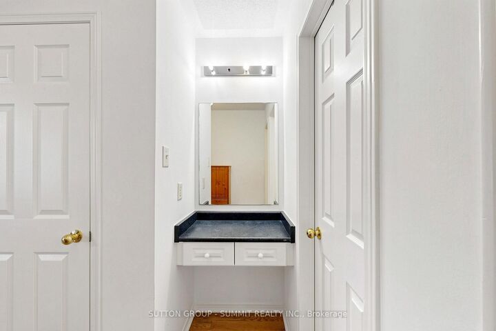 Property Photo:  141 Gatwick Drive  ON L6H 6T7 