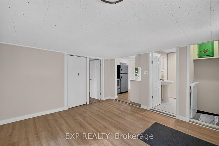 Property Photo:  146 Whiting Street  ON N5C 3B3 