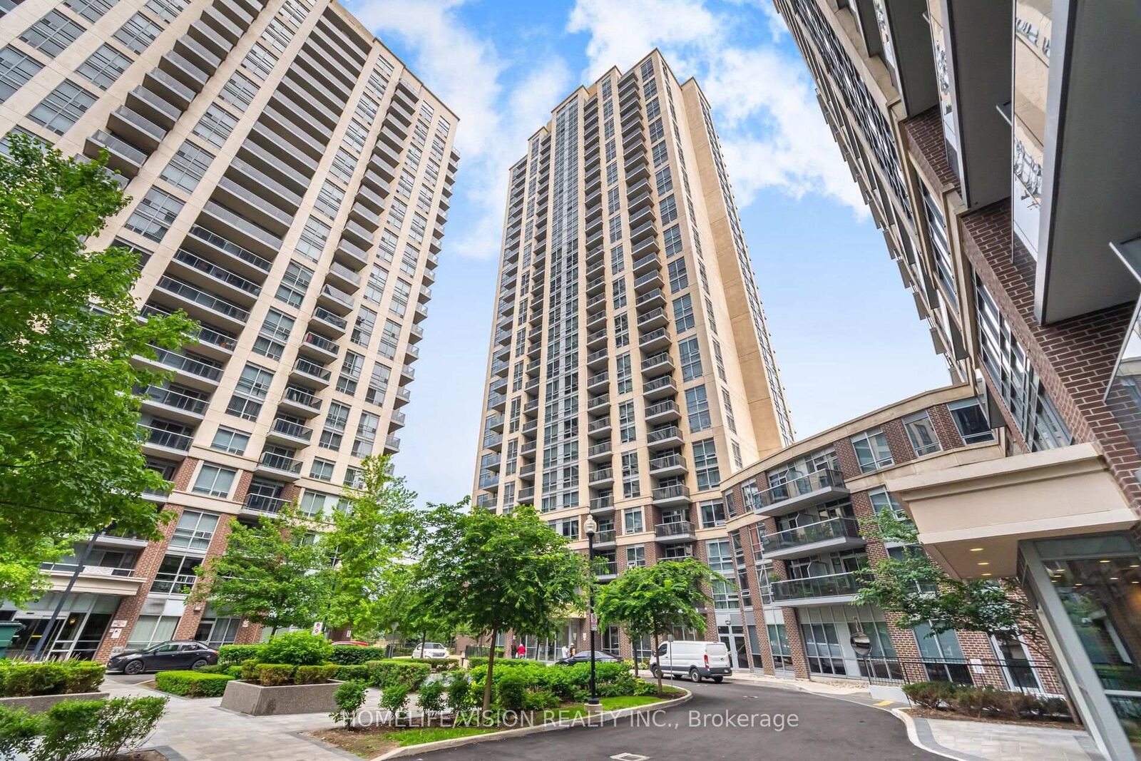 Property Photo:  3 Michael Power Place 1007  ON M9A 0A2 