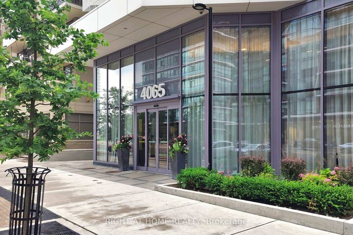 Property Photo: 4065 Confederation Parkway 2507 ON L5B 4N1