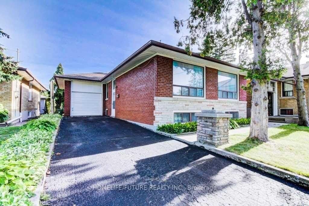 Property Photo:  27 Kells Avenue Bsmt  ON M1K 4W6 