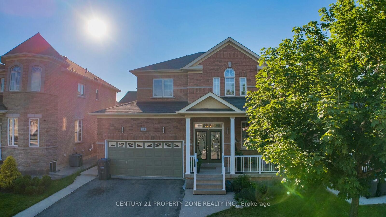 Property Photo: 38 Callalily Road ON L7A 0M2